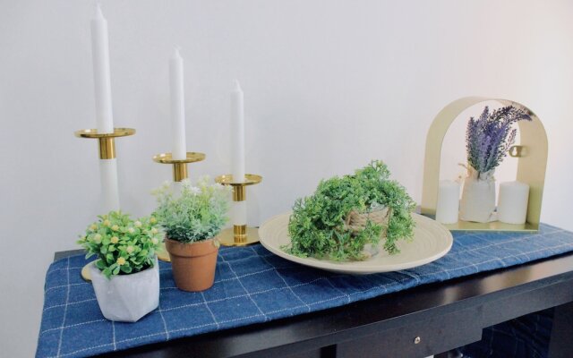 KLTS 5 Pax at Setapak Near KL City Central