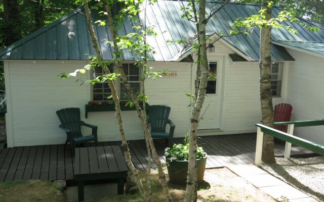 Birch Cliff Lodge on Baptiste Lake