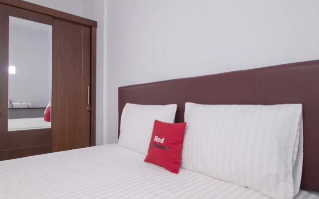 RedDoorz near Siloam Karawaci 2