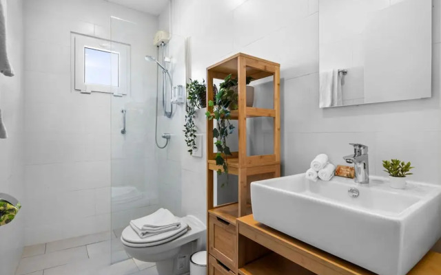 NEW 1BR Apartment Private Pool
