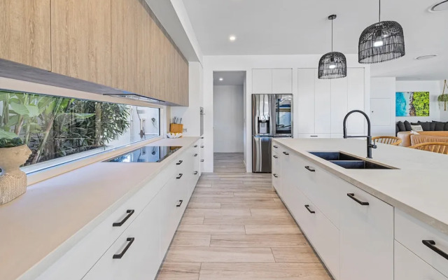 Beach Home in Burleigh Waters