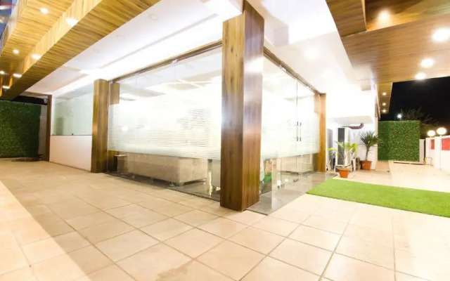 Hotel Star Zest House