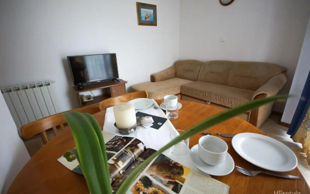 Apartments and Rooms Degra