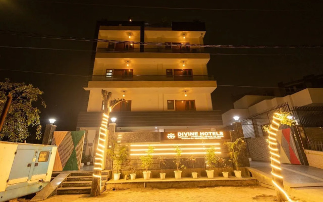 hotelImage