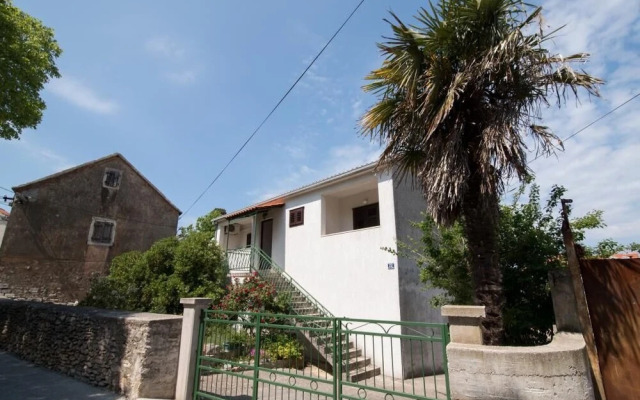 Apartment Alana -
