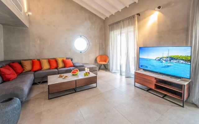 Protaras Art House Seviews