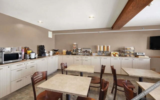 Travelodge Suites Halifax Dartmouth