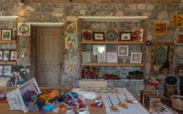 Izz Getaway – Adults Only