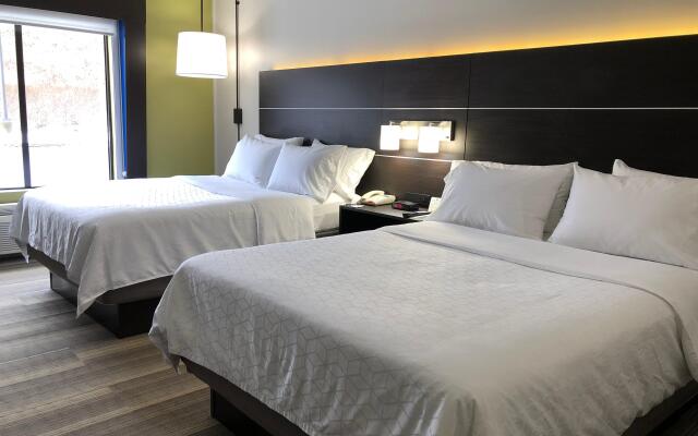 Holiday Inn Express and Suites Newton by IHG