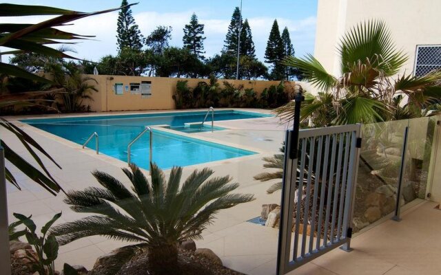 Pacific Plaza Apartments
