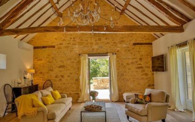 Par la Riviere (Adults Only)