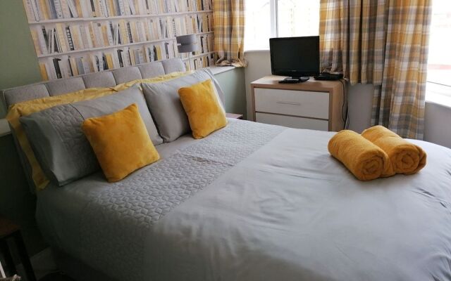 Stunning Holiday Accommodation by the sea