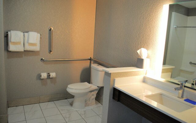 Holiday Inn Express & Suites Columbia City by IHG