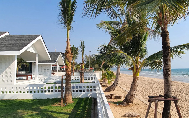 Rattana Pura Beach Resort