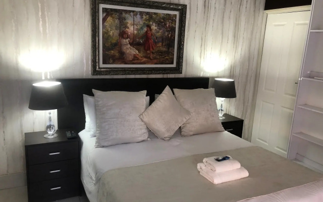 Casa Flora Guesthouse