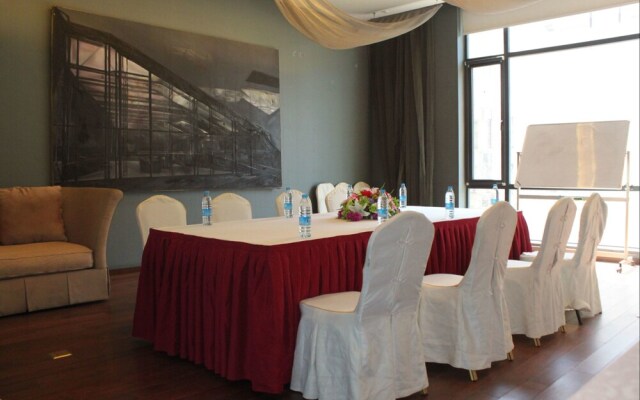 In-Zone Hotel & Apartment Tianjin