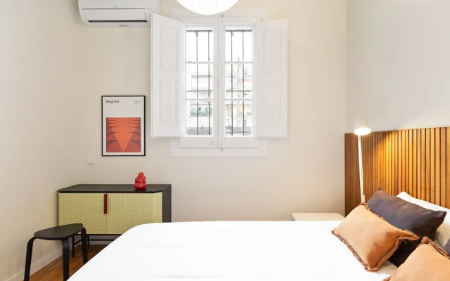 Señor Urgell Apartment By Olala Homes