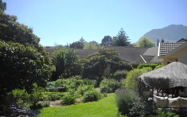 Mooring House Guest Lodge