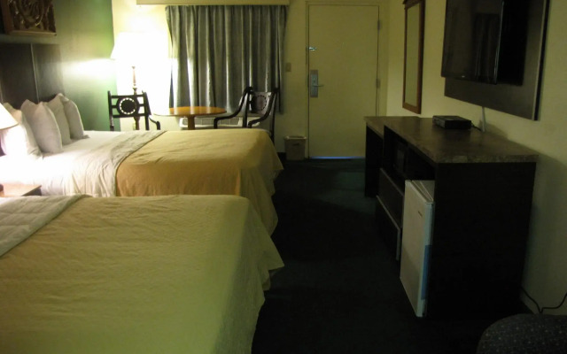Budget Host Inn