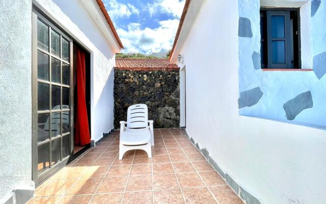 Casa rural con BBQ, Wifi y inolvidable vista a océano, El Hierro