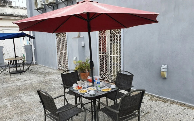 Hostal BAOBAO
