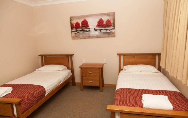 Eastgate on the Range Motel