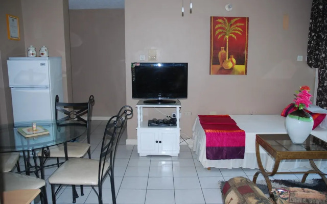 Ocho Rios Sandcastles Ocean View Fantastic Location Sleeps 4