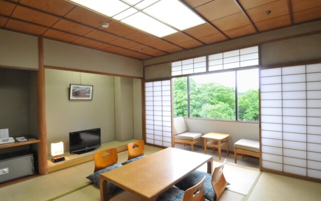 Gosho Nishi Kyoto Heian Hotel