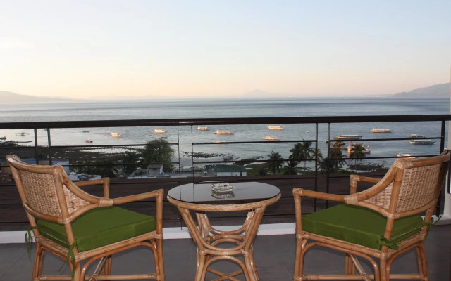 Manarra Seaview Resort