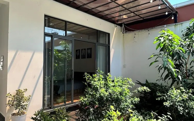 Homestay Halona
