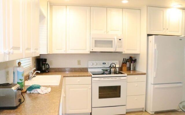 Jamaica Royale 086 - 2 Br Condo