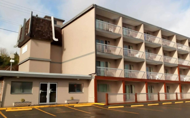 Waterfront Suites and Marina
