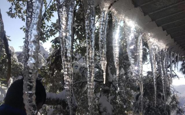 StayApart - Shruti Guest House