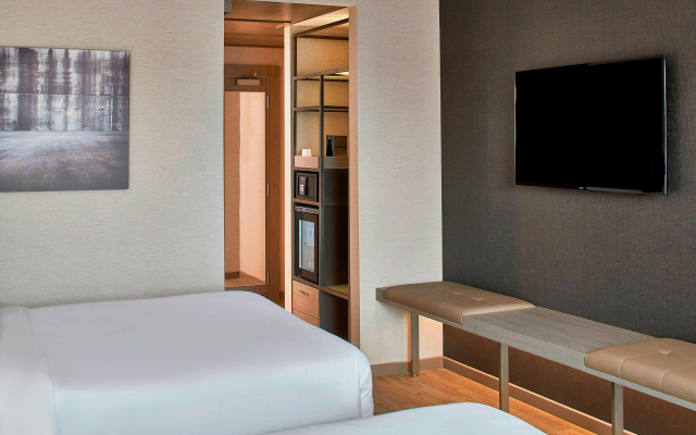 AC Hotel by Marriott Cleveland Beachwood