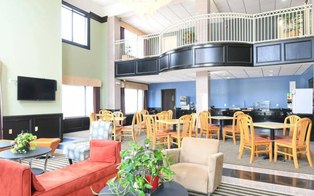 OYO Townhouse Houston Brookhollow