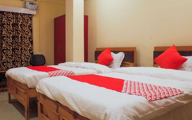 Oyo 17015 My Lodge
