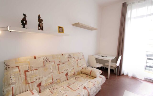 Charming Bright Apartment 4th District