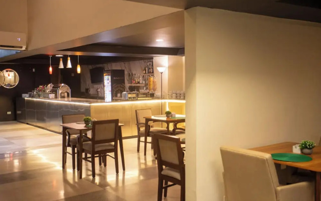 Urban Green Hotel & Suites