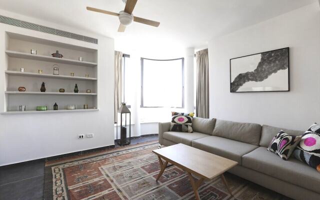 Casa Archie Luxury Suites