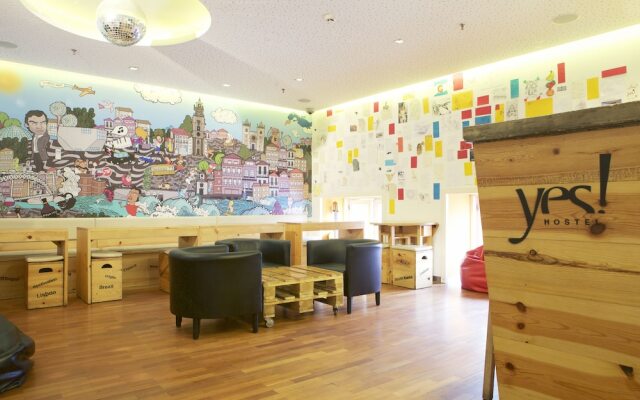 Yes! Porto Hostel