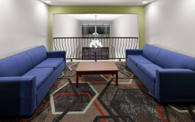 Wingate by Wyndham College Station South