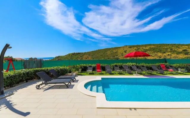 Scenic Elegant Trogir Villa With Pool