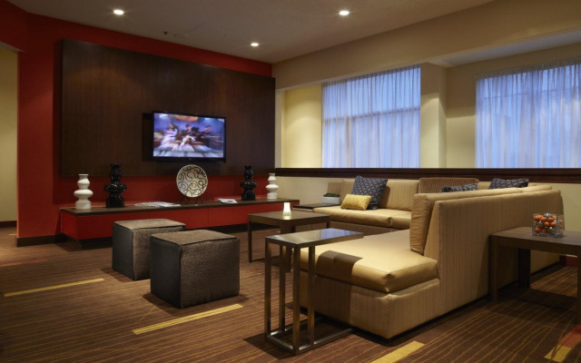 Courtyard by Marriott Downtown Ottawa
