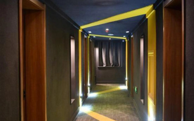 Yimei 28° Fengshang Hotel (Hebei University First Central Hospital East Branch)