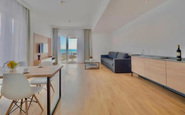 Two bedroom Apartment with sea view Jake