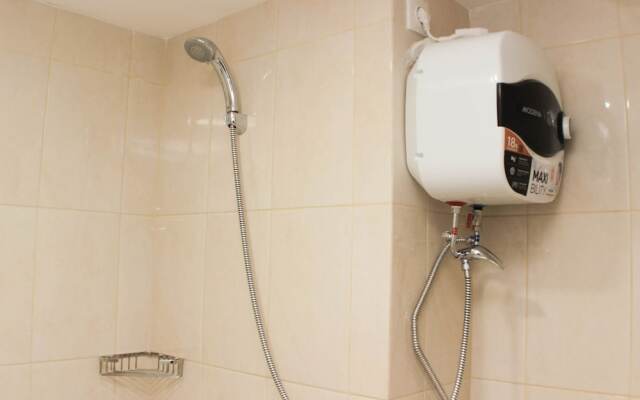 Comfort And Simply Studio Springlake Summarecon Bekasi Apartment