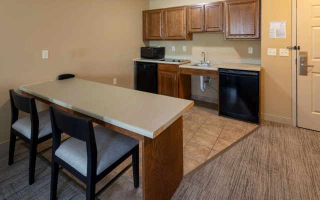 Grandstay Hotel And Suites Luverne