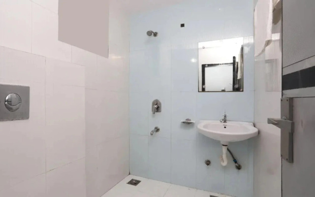 Hotel3BS Houses Dx by OYO Rooms