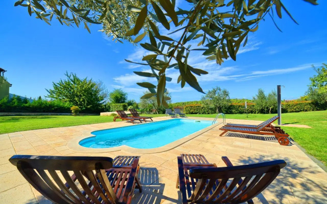 Apartment Villa Mare3 with pool, sea view and hydromassage