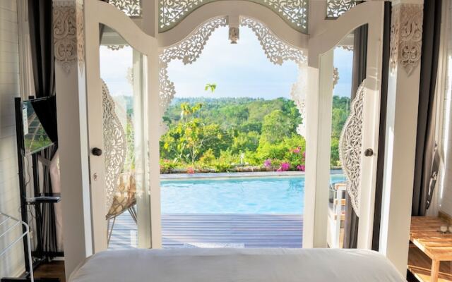 Mambo Hill Resort